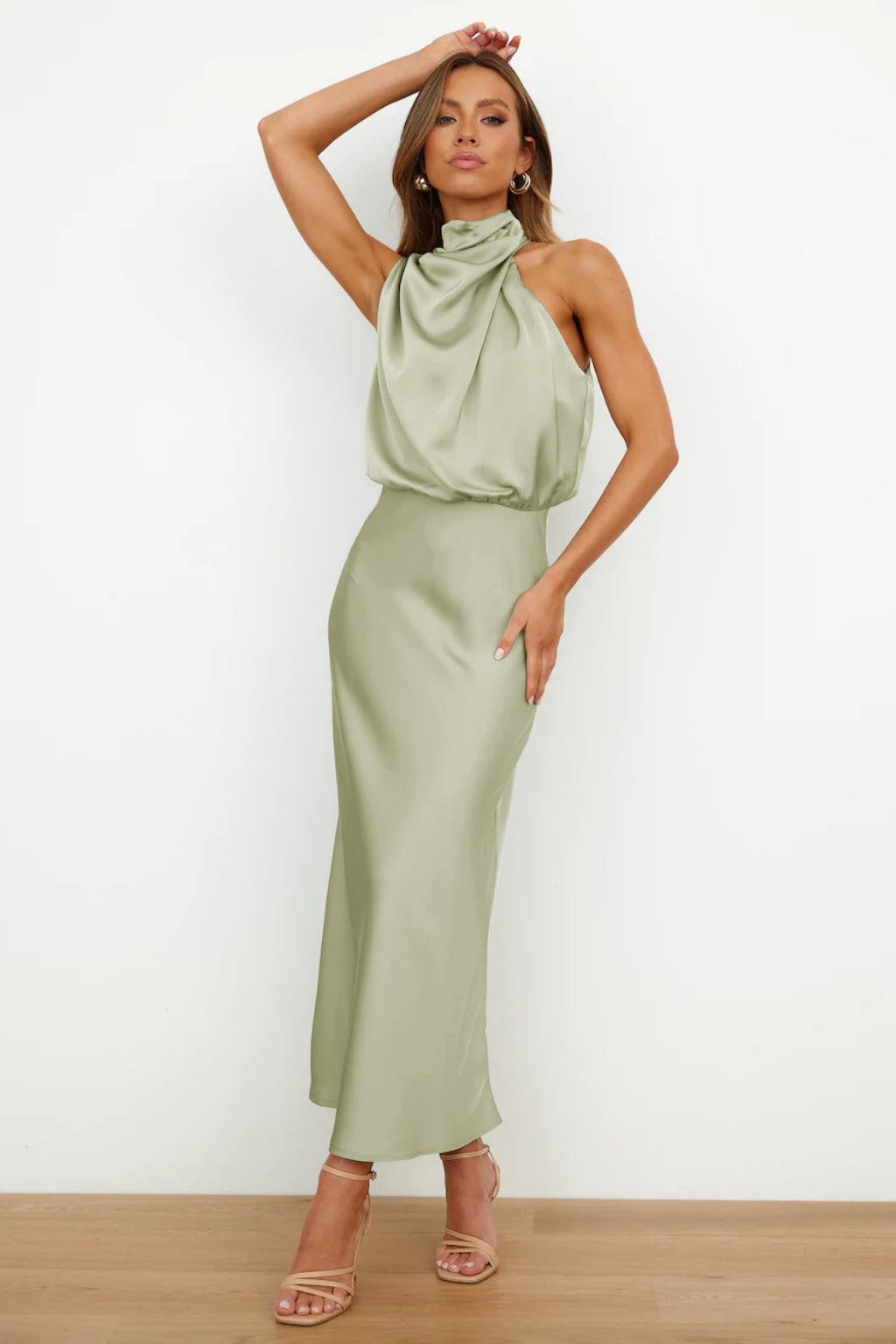 Alessia – Open-Back Dress