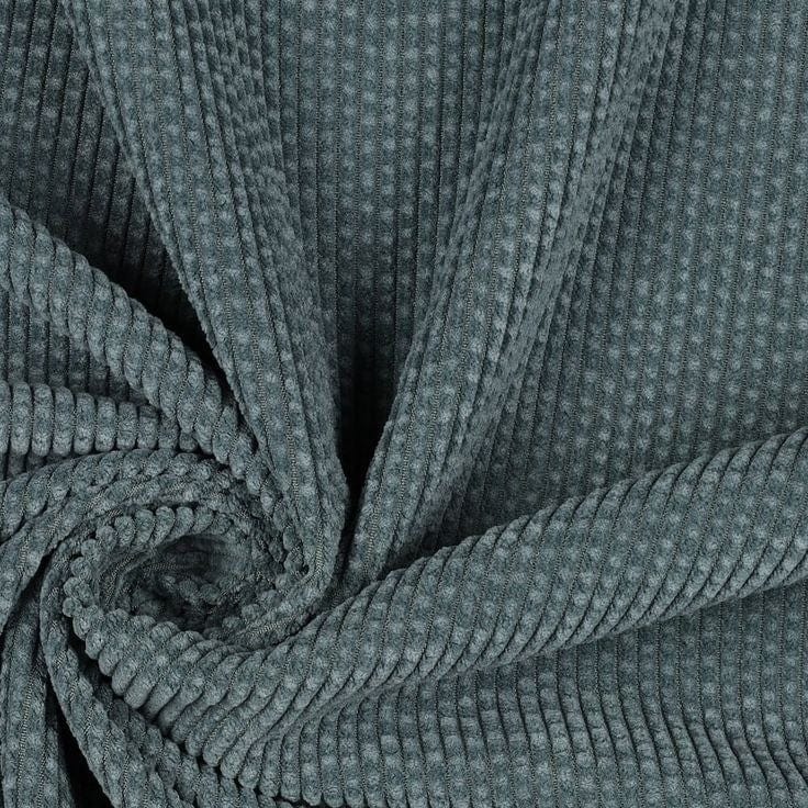 Polo– Chic and Breathable in Any Situation