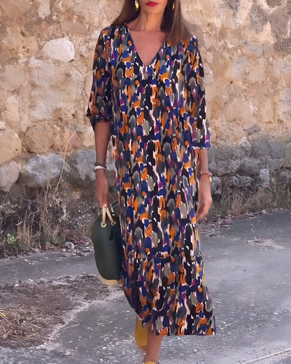 Nathalie | V-Neck Dress with Retro Print