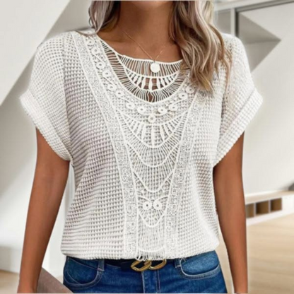 Sophie – Chic and elegant lace top