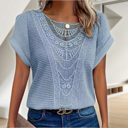 Sophie – Chic and elegant lace top