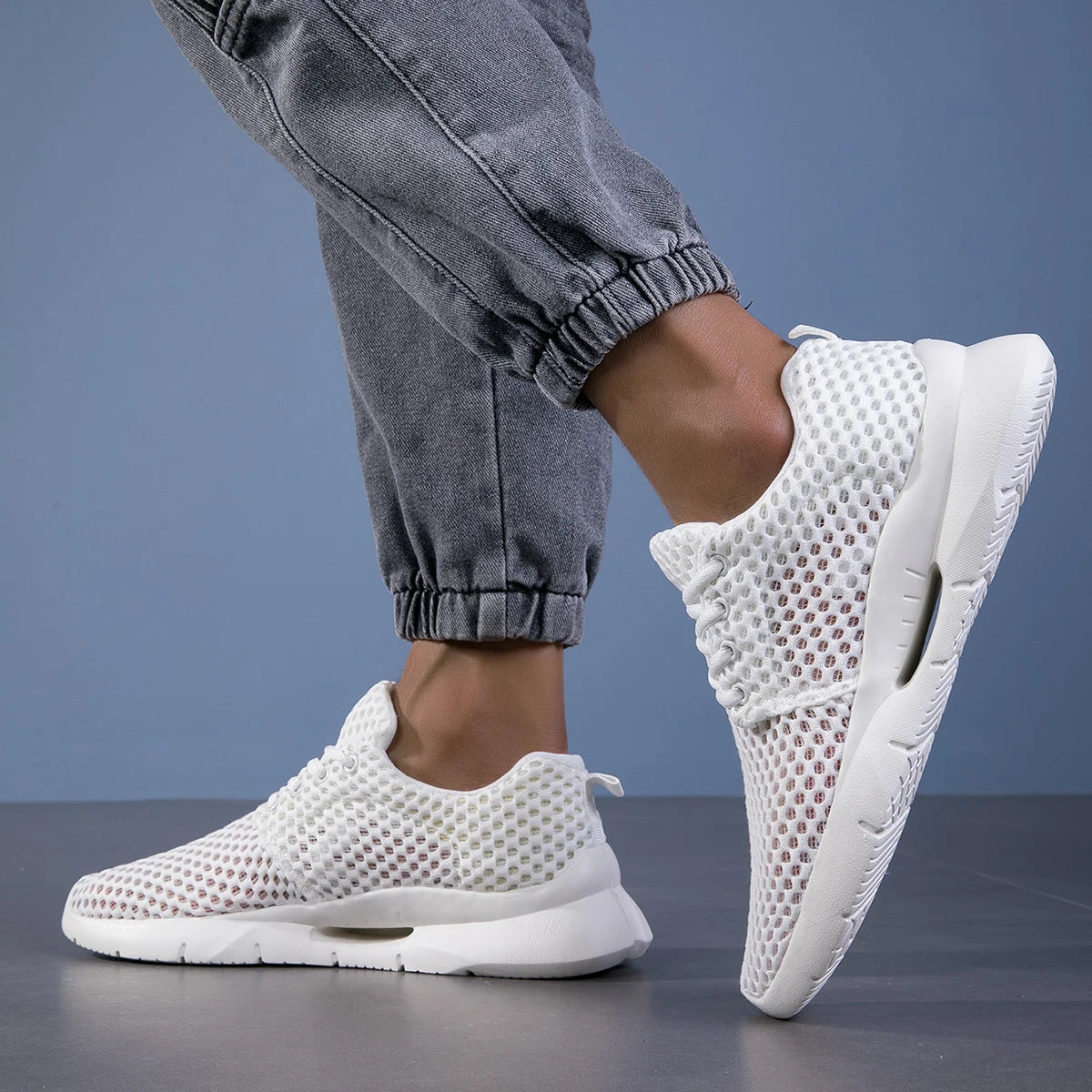 Aero Mesh Sneaker
