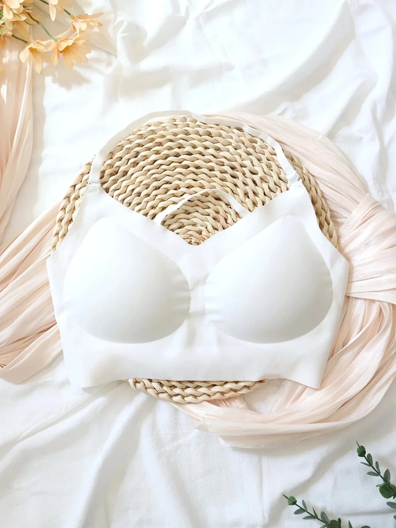 Backless bra – Invisible under all your tops