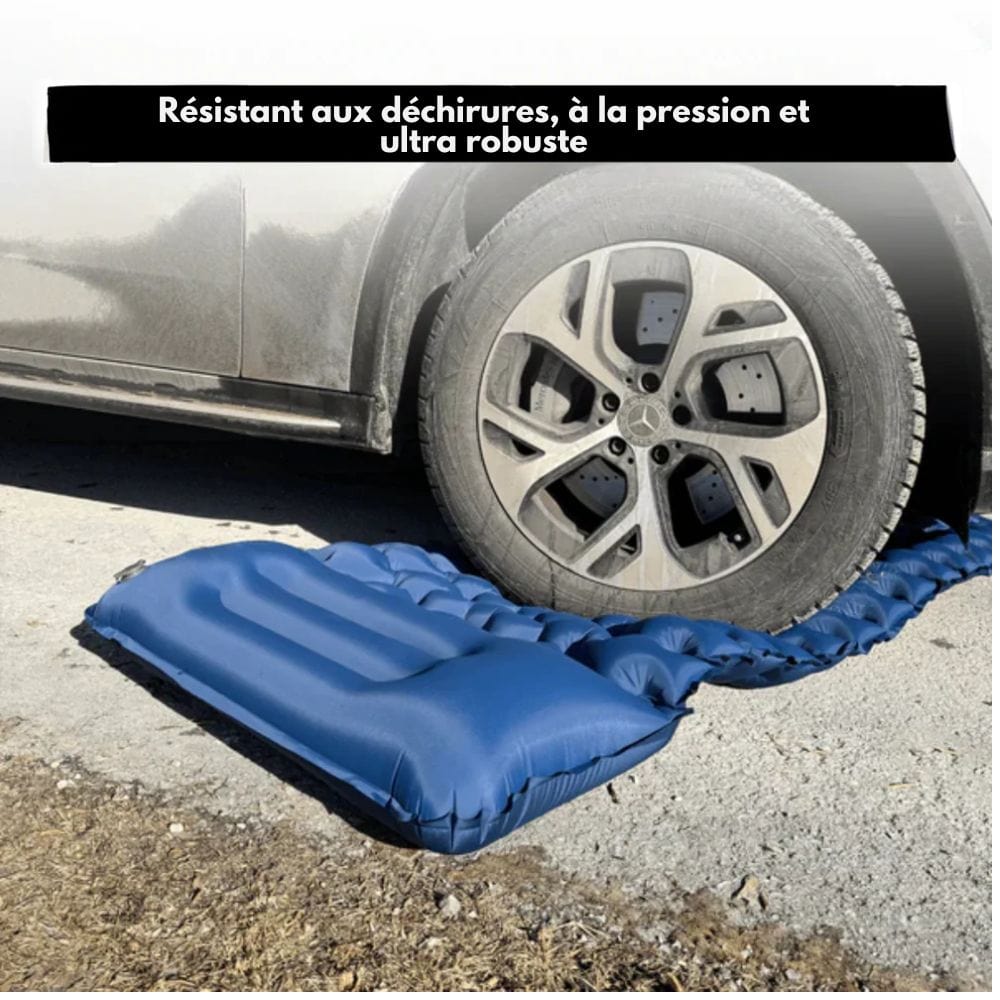 Ultra-durable and waterproof inflatable mattress with built-in pump