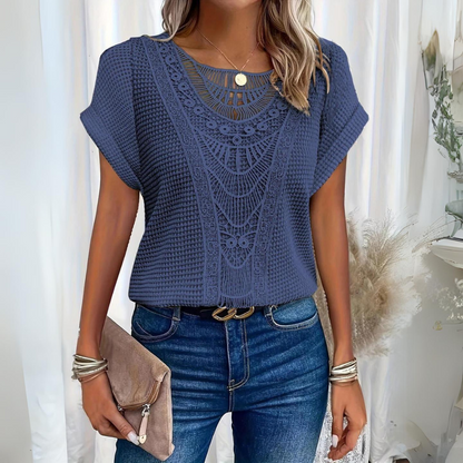 Sophie – Chic and elegant lace top