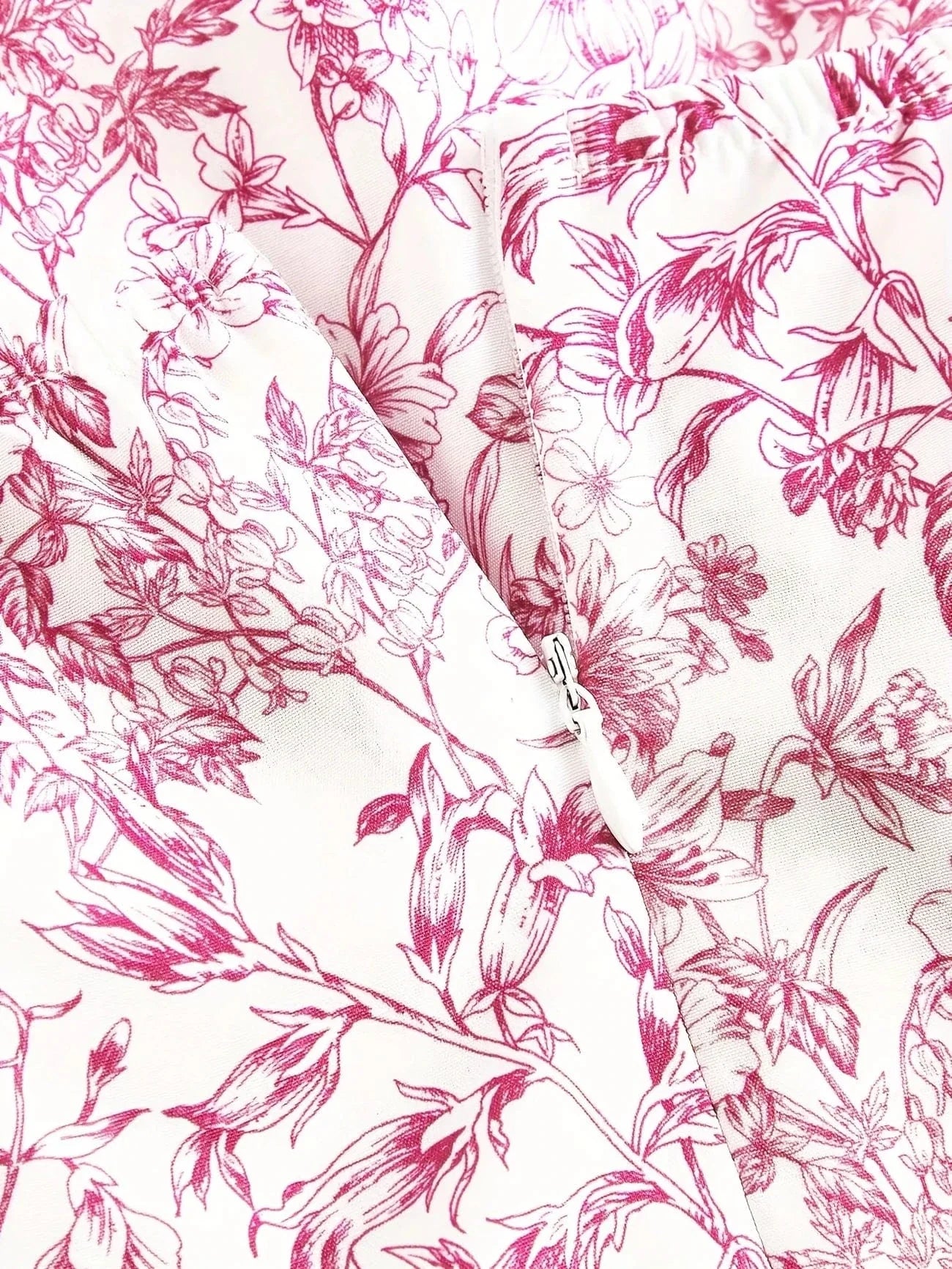 Ruffled floral dress – Fresh, lightweight, and charming