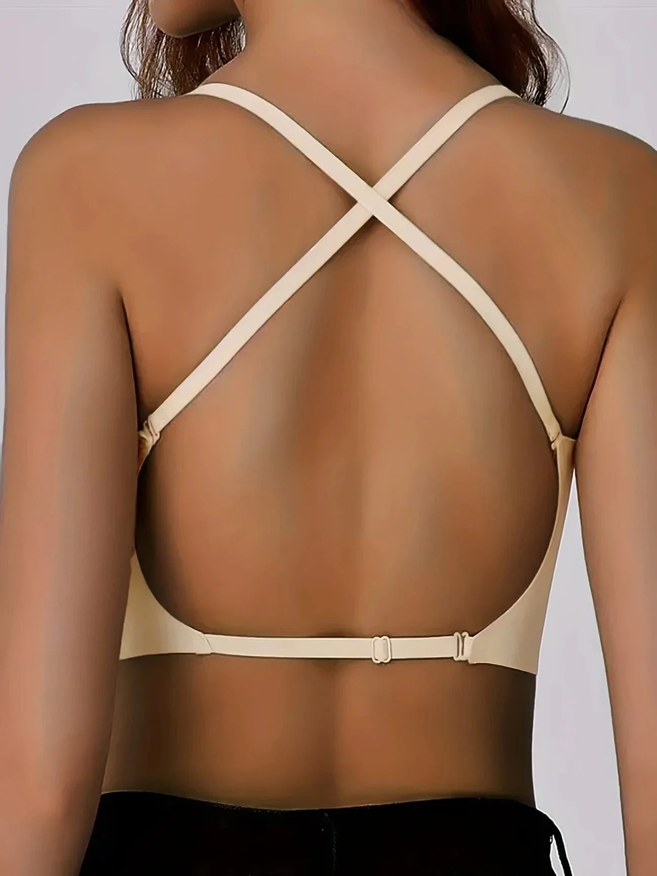 Backless bra – Invisible under all your tops