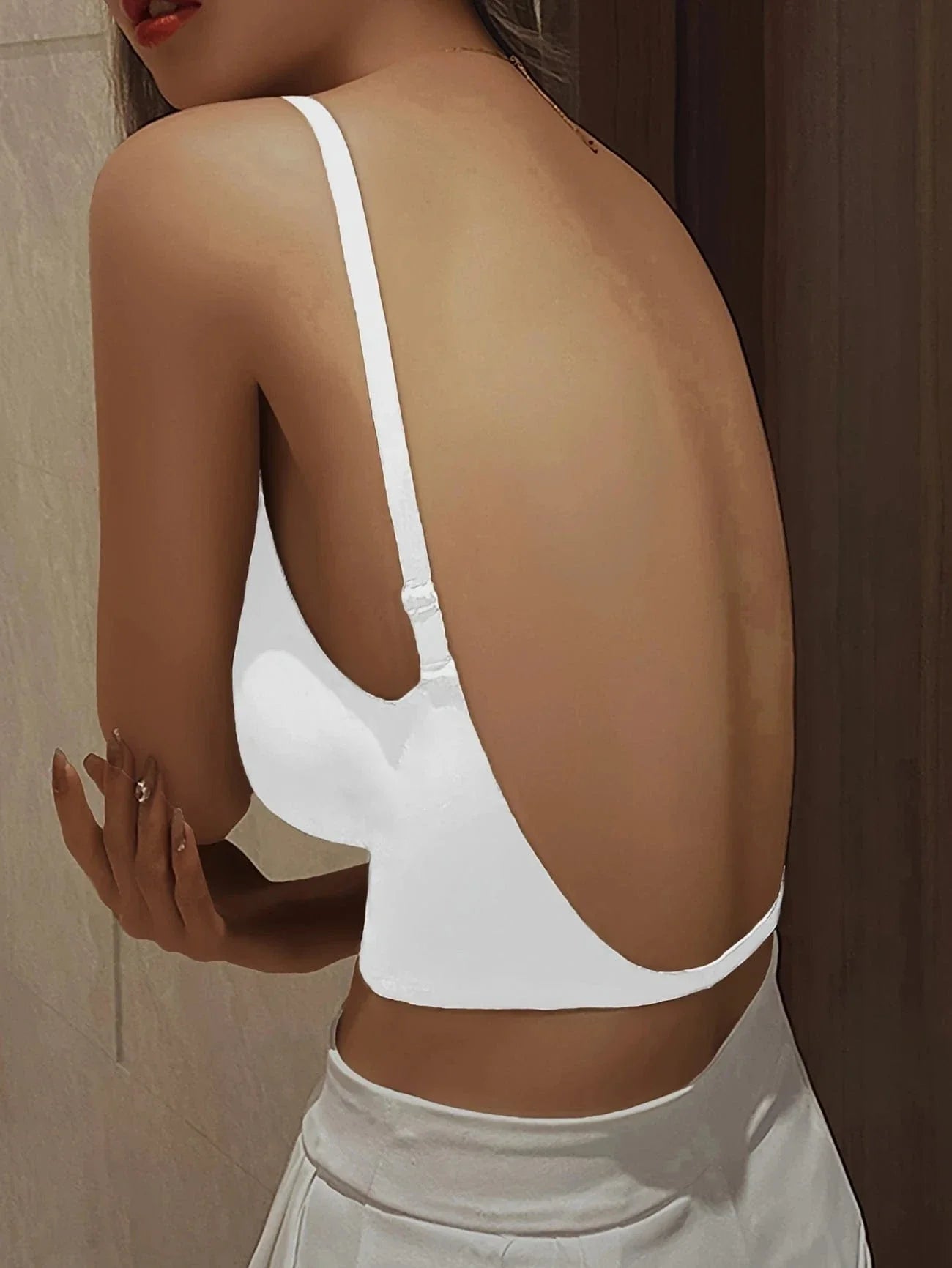 Backless bra – Invisible under all your tops